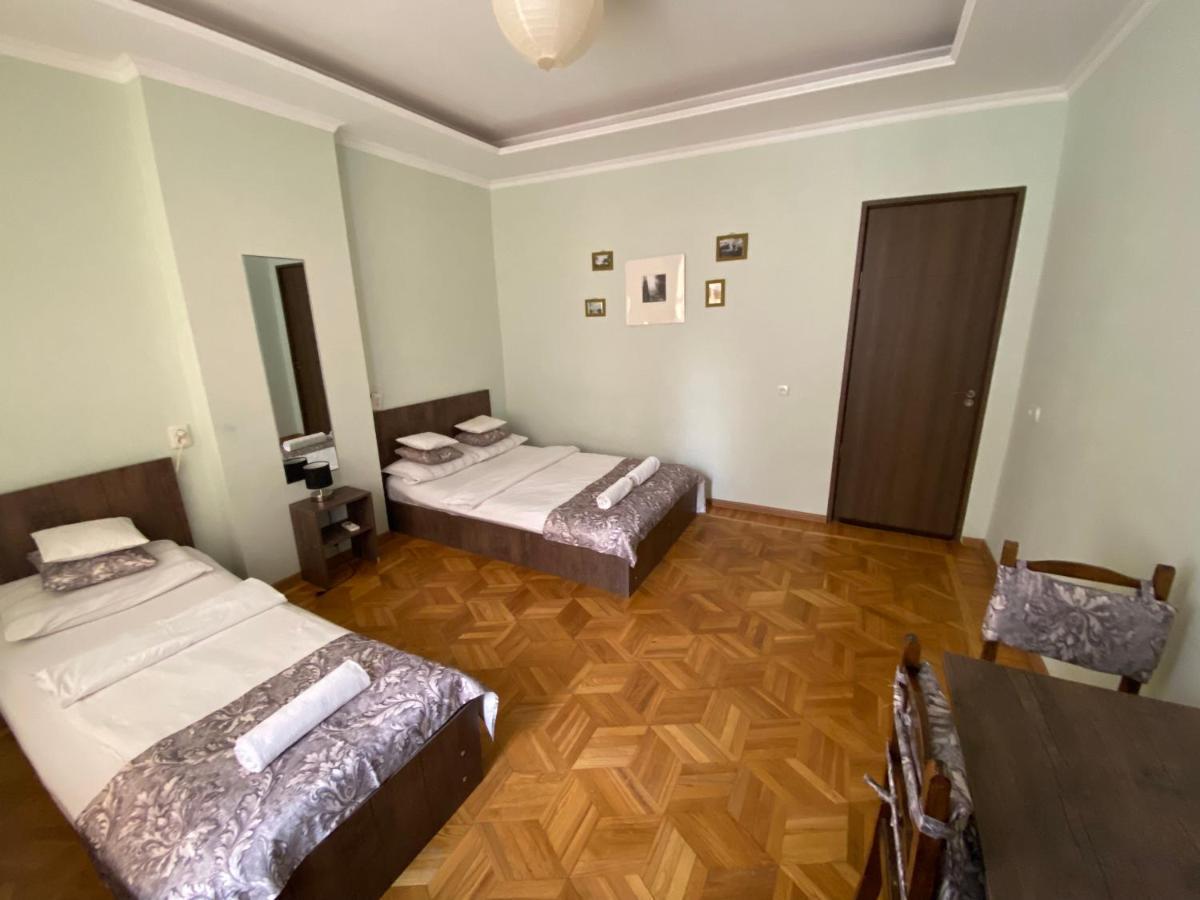 Aloft House Hotel Кутаиси Екстериор снимка