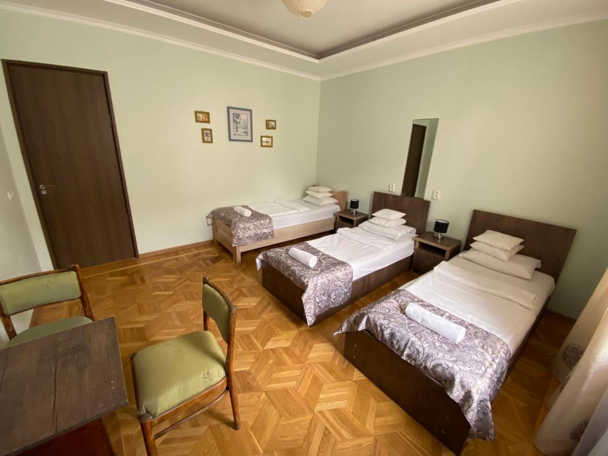 Aloft House Hotel Кутаиси Екстериор снимка