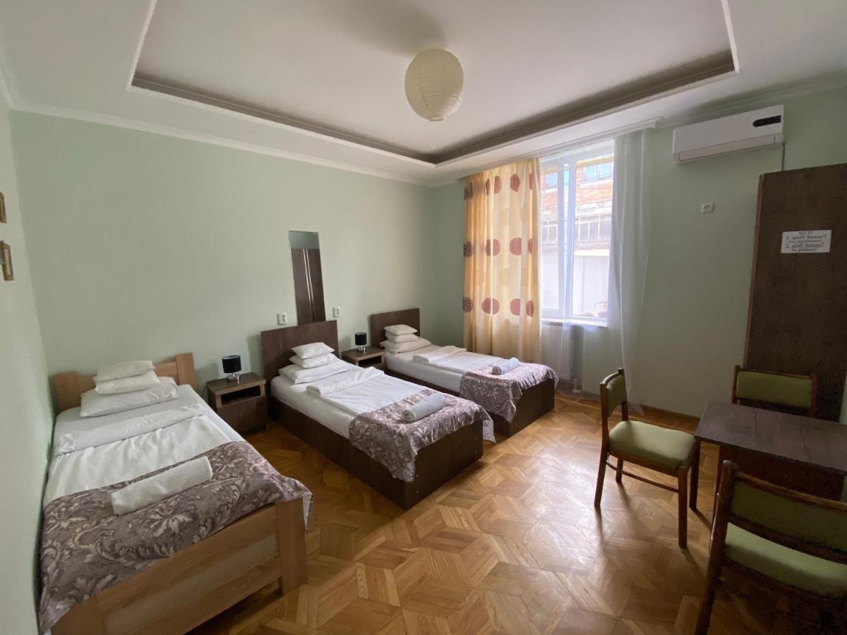 Aloft House Hotel Кутаиси Екстериор снимка