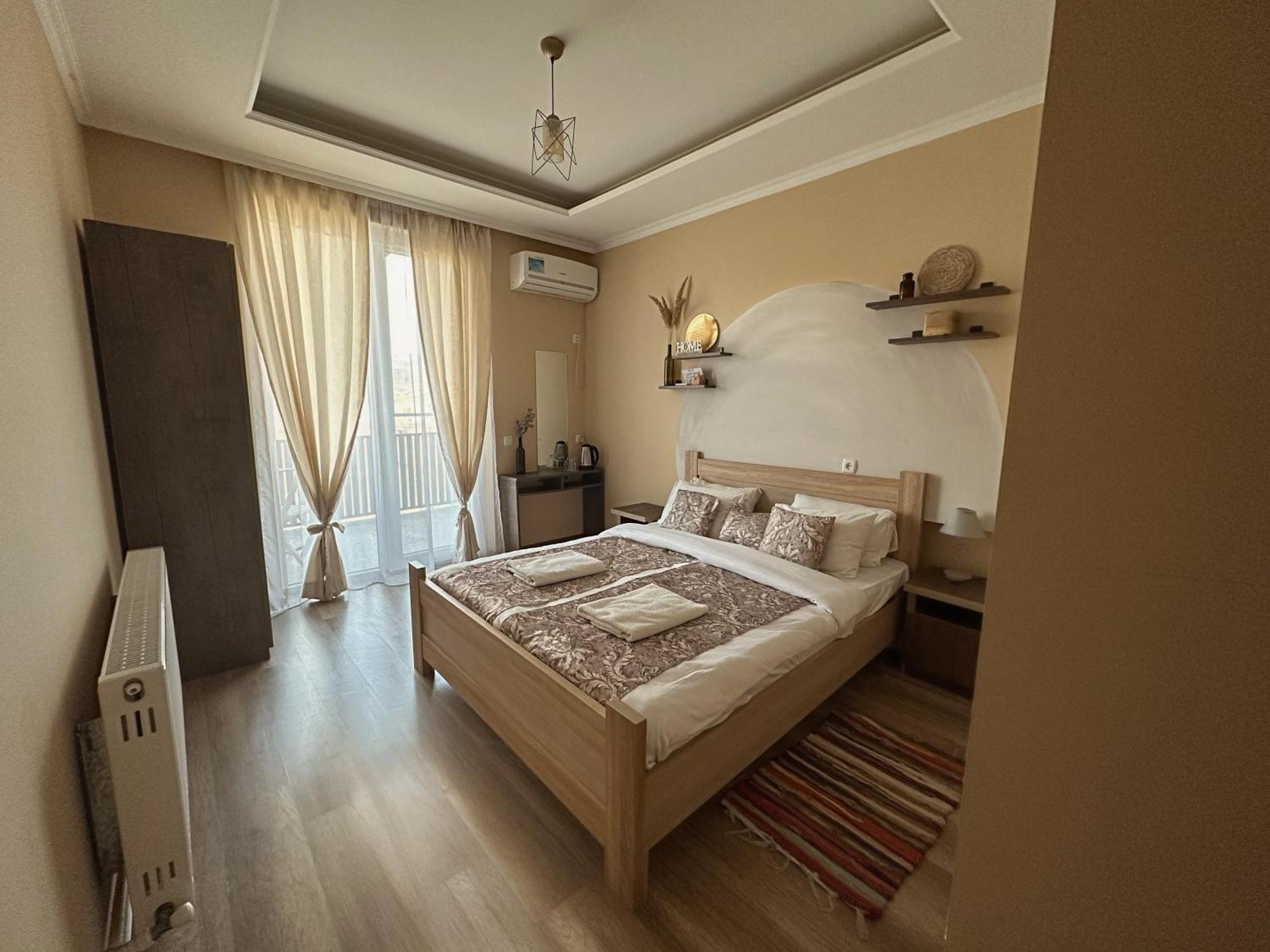 Aloft House Hotel Кутаиси Екстериор снимка